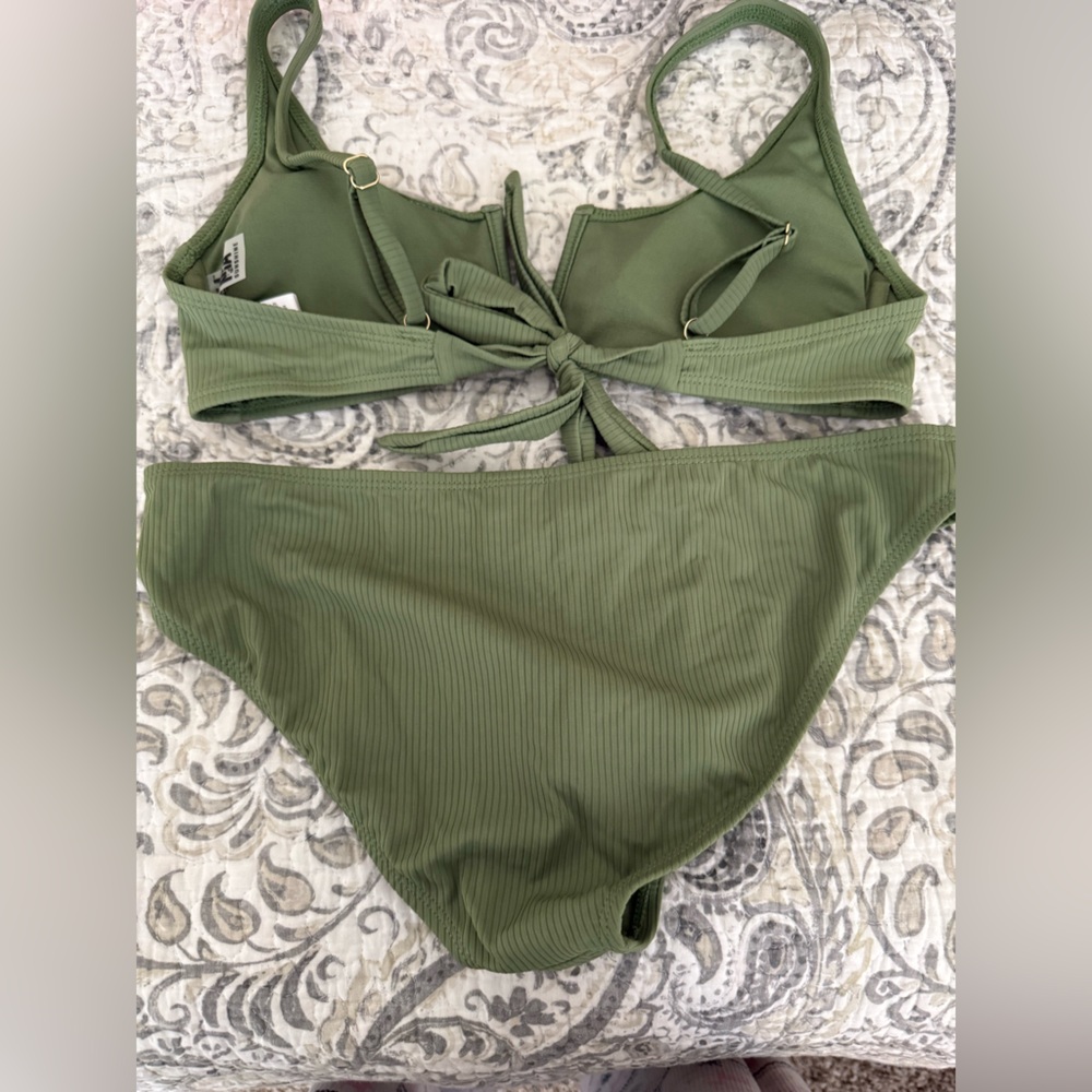 Green Bikini Set - Picture 2 of 7